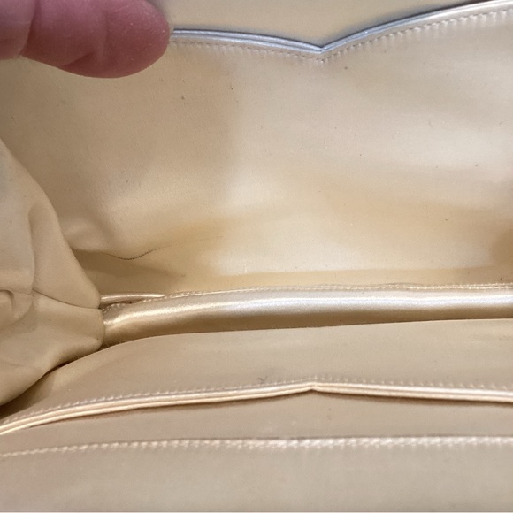 Vintage JUDITH LEIBER Ivory Clutch Shoulder Bag | Good vintage condition - Picture 5 of 16